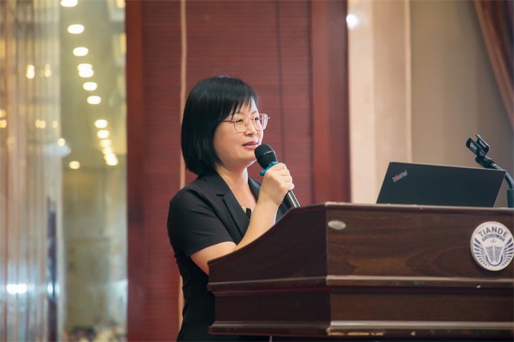 葛麗麗.jpg