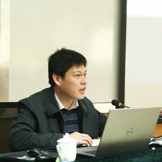 邱緒建.jpg