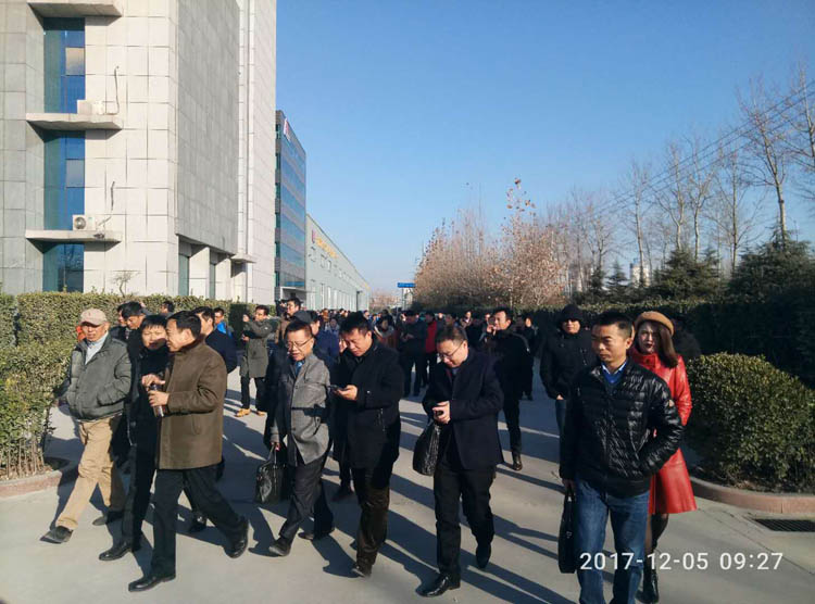 參觀2.jpg